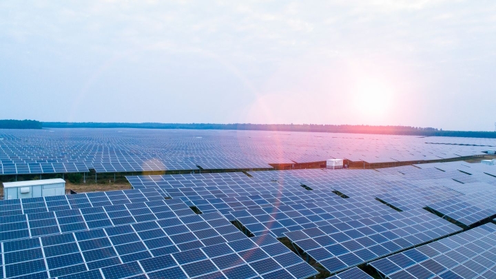 Vikram Solar запустил крупнейший завод, удвоив мощности до 9,5 ГВт в Индии