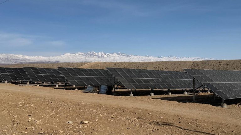 В Кыргызстане ускоряют строительство объектов солнечной генерации