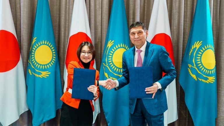 В Казахстане построят пилотную гибридную электростанцию с накопителем энергии