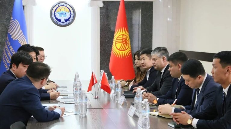 Инвесторы из КНР построят новые объекты ВИЭ в Кыргызстане